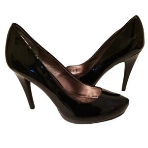 Black Pumps by Maternal Girl